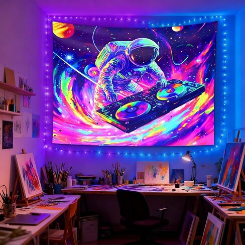 نسيج Seewan Blacklight لغرفة النوم، جدار متوهج تفاعلي للأشعة فوق البنفسجية معلق للديكور الجمالي لجدران غرفة النوم وغرفة المعيشة، قماش فلورسنت كبير 79 × 59 بوصة in Kuwait