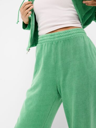 Old Navy High-Waisted Wide-Leg Sweatpants - Emerald Pigment in Saudi Arabia