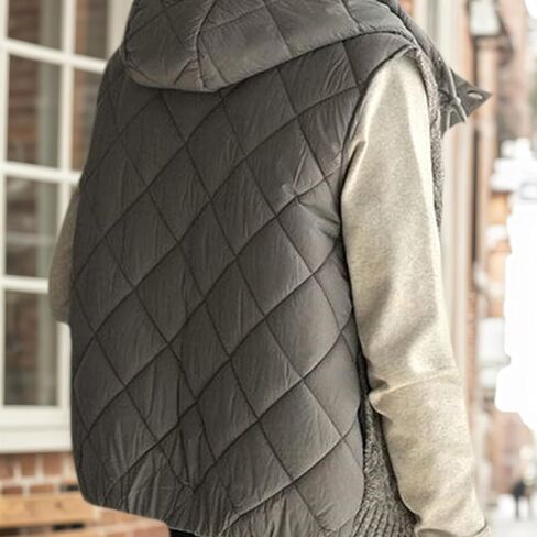 سترة نسائية بغطاء للرأس سترة نسائية دافئة مبطنة مع ظهر منتفخ سترة خفيفة الوزن بدون أكمام للطقس البارد في الشتاء، رمادي للنساء مع غطاء للرأس in Kuwait