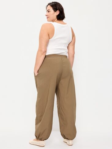 بنطال باراشوت من Old Navy - KOMBU in Saudi Arabia