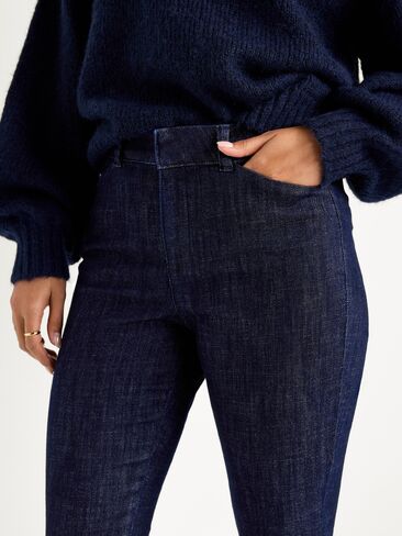 Old Navy High-Waisted Pixie Flare Pants - Dark Wash in Kuwait