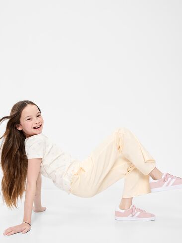 بنطال رياضي بأرجل واسعة من Old Navy Slim French-Terry - Creme De La Creme in Kuwait