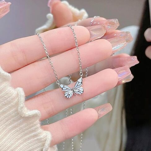 2pcs Women Romantic luminous Butterfly Necklace Bracelet Set Fashion Party Exquisite Choker Accessories Jewelry Gift in Saudi Arabia