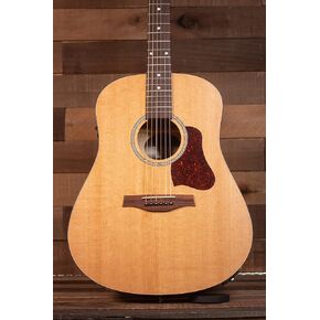 Seagull 6 String Acoustic Guitar, Right, Natural, Full (052011)