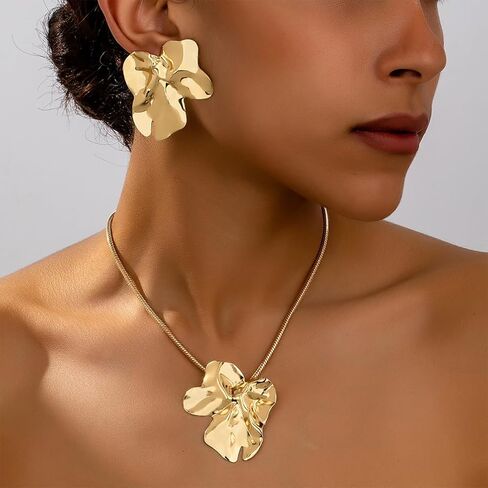 OAOSIOH Chunky Big Gold Earrings Statement Choker Necklace Jewelry Set for Women, Charm Large Irregular Geometry Pendant Bold Stud Party Prom Accessories Gift in Saudi Arabia