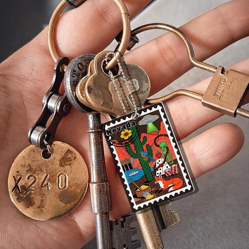 سلسلة مفاتيح Nevada Souvenirs Fashion Forever Stamps - طابع بريدي مزخرف مع حلقة مفاتيح - Forever Stamps Spot M in Saudi Arabia