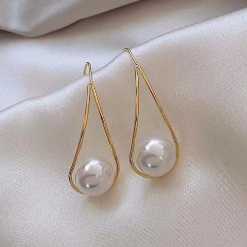 1Pair Twisted Pearl Earrings, Gold Tone, Fashion Jewelry for Women, Elegant Drop Earring for Casual Wear, Stylish Accessories for Everyday Use (Golden) in Saudi Arabia