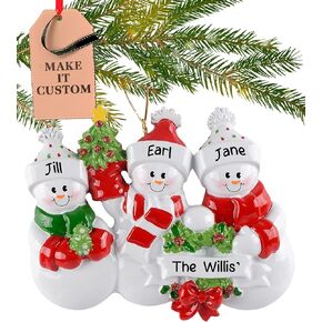 عائلة شخصية مكونة من 7 زخرفة 2025 | تخصيص مجاني لمدة 24 ساعة | زينة عيد الميلاد لرجل الثلج المحفور بالليزر للشجرة | هدية مخصصة مغلفة بتذكار للعطلات الاحتفالية لسبعة أشخاص in Kuwait