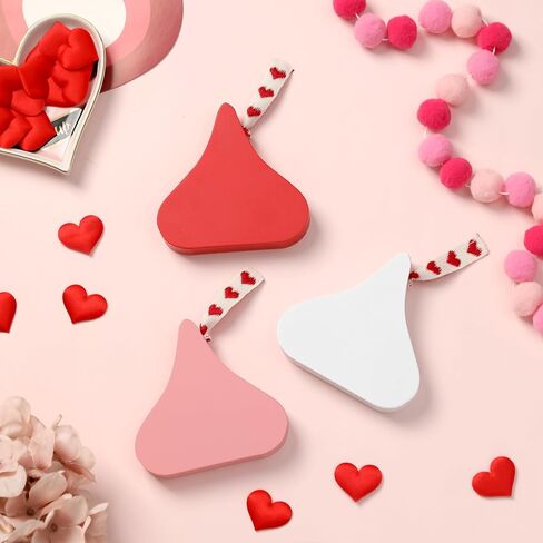 علامات قبلة ديكور عيد الحب - 3 قطع صينية خشبية متدرجة للحلوى، لافتة زينة للطاولة، قطع مركزية لرف طاولة عيد الحب، هدايا رومانسية لحفلات الزفاف في عيد الحب in Kuwait