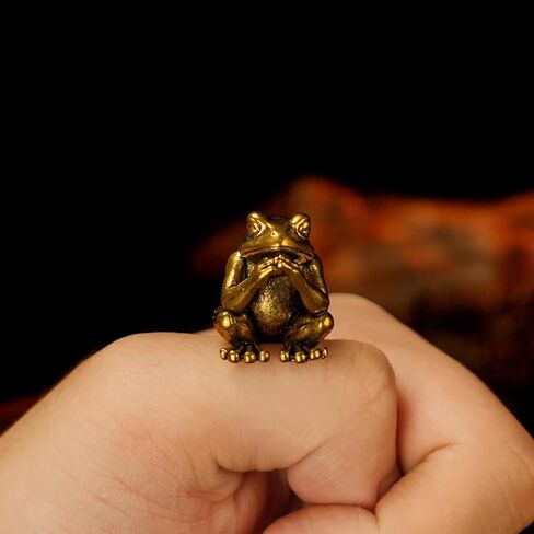 100% Solid Brass Meditating Frog Statue - Retro Desktop Decor Collectible Figurines for Oddities and Curiosities Unique Desk Ornament and Home Decor Art Piece Vintage Crafts for Office or Living Space in Saudi Arabia