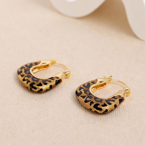 Frigotine Chunky Gold Hoop Earrings for Women, Trendy Vintage Geometric Leopard Print Earing Prom Fashion Jewelry Gift in Saudi Arabia