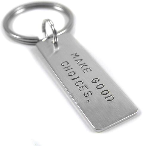 سلسلة مفاتيح على شكل شريط فضي - مخصصة برسالتك الخاصة واسمك - فضة إسترلينية مختومة يدويًا - سلسلة مفاتيح عريضة مخصصة in Kuwait