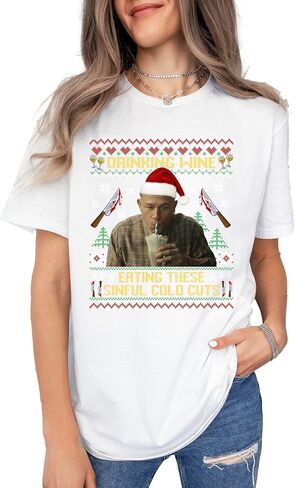 تي شيرت Ed Gein Shirt-Monster Movie تي شيرت بغطاء للرأس، شرب النبيذ وتناول هذه القطع الباردة الخاطئة، تي شيرت عيد الميلاد المضحك لفيلم الرعب، هدية قميص قبيح لعطلة عيد الميلاد in Kuwait