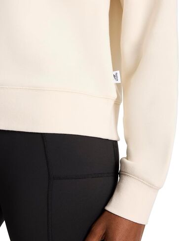 سويت شيرت نسائي من Reebok Vector Mock Neck، مقاس قياسي، نسيج قطن بوليستر متوسط ​​الوزن in Kuwait