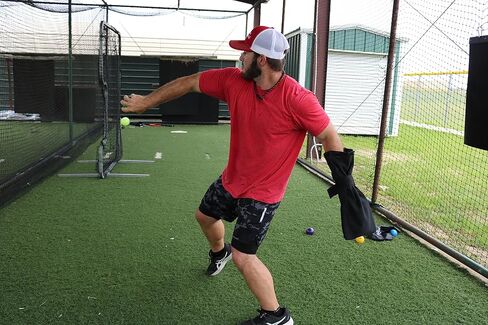 جورب تدريب البيسبول من TAP، يقوي ذراعك، ويزيد السرعة، ويرمي في أي مكان وفي كل مكان in Kuwait