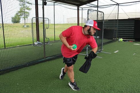 جورب تدريب البيسبول من TAP، يقوي ذراعك، ويزيد السرعة، ويرمي في أي مكان وفي كل مكان in Kuwait