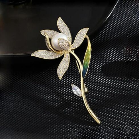 Flower Brooch Diamond Lapel Pin Enamel Pin Badge for Women Dainty Wedding Party Jewelry Present Suit Accessories in Saudi Arabia