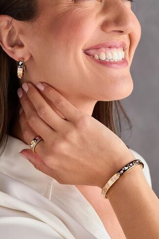 أقراط Alex and Ani Pray، انتظر وتثق، ذهبية لامعة in Saudi Arabia