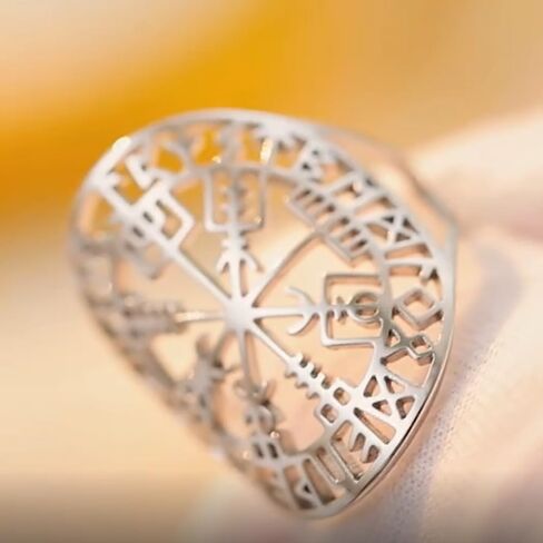 Pregeckit Vegvisir رمز الفايكنج الدائري القراصنة البوصلة خواتم للرجال النساء نورس رون فالكنوت أودين قابل للتعديل مجوهرات من صلب لا يصدأ in Kuwait