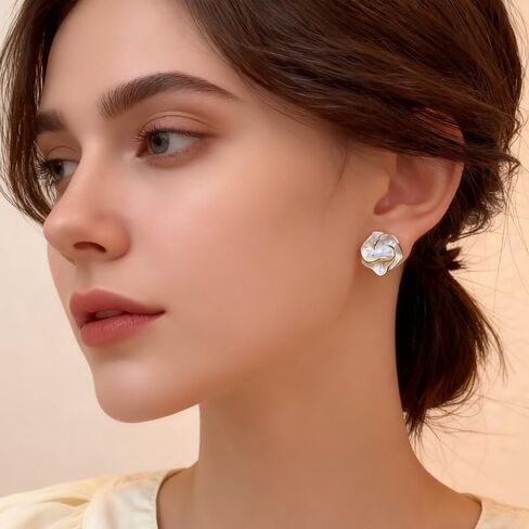French Fashion Camellia Earrings Gold Flower Stud-earrings Women's Daily Wear Jewelry Creative Gift in Saudi Arabia
