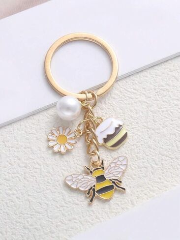 لطيف الكرتون معلقة المفاتيح السيارة العالمية Keyrings حقيبة الظهر Kawaii الزخرفية مفتاح سلسلة هدية للأصدقاء in Saudi Arabia
