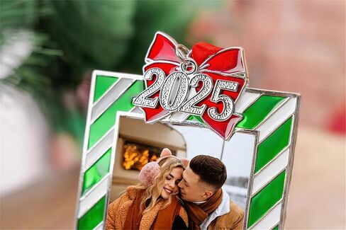 WANSHUNLMI 2025 Red Picture Frame Ornament, Mr & Mrs Couples Family Christmas Tree Photo Frame Ornament Decor Romantic Couples Gifts Ideas Table or Xmax Tree Two Ways Using (Red) in Saudi Arabia