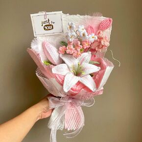 ANNE'S GIVERNY White Pink Lily Crochet Flowers Bouquet, Fully Wrapped| Luxury Floral Decor |Gift for Birthdays & Holidays, Anniversary,Handmade Gift for Girlfriend, Wife in Saudi Arabia