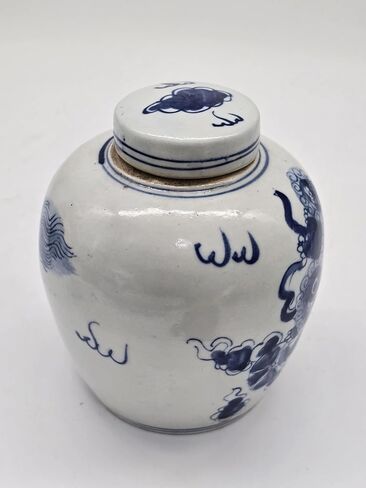 Retro Antique Like Style Blue and White Porcelain Lion Dancing Ceramic Covered Ginger Jar Vase, China Ming Style, Jingdezhen (LJ2) in Saudi Arabia