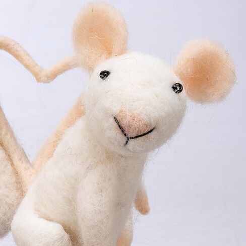 Primitives by Kathy Critter - Mouse Tail Heart in Saudi Arabia