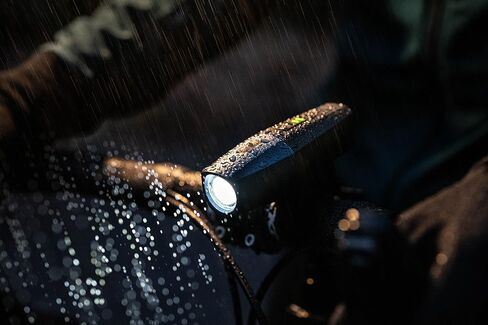 Portland Design Works | Lars Rover Power 850 | USB Rechargeable Bicycle Headlight with Battery Meter in Saudi Arabia