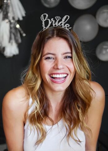 RhinestoneSash Bride Veil Bachelorette Party - Short White Bridal Veils for Women Wedding - Bride to Be Outfit Accessories in Kuwait