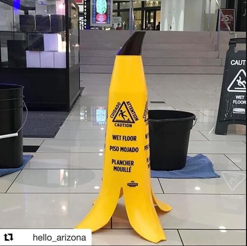 ارتفاع Banana Cone® 2FT (عبوة من 3) لافتة أمان للأرضيات المبللة in Kuwait