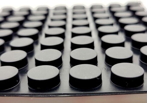 وسادات قدم ممتصة للصدمات من مطاط السيليكون مستديرة 1/2 بوصة، رافعات سميكة مدعومة بمادة لاصقة 3/16 بوصة للأثاث الإلكتروني والمشروعات اليدوية، وسادات مقاومة للماء ومضادة للاهتزاز (ورقة من 24) in Kuwait