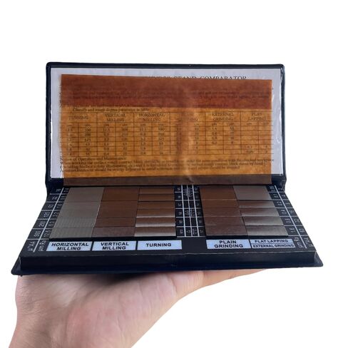 مقارنات خشونة السطح من DISJEST، مجموعة مقارنة تشطيب السطح بدقة Ra 0.05-12.5μm مع 30 عينة، أداة مقارنة ملموسة ومرئية لمراقبة الجودة في عمليات التصنيع والطحن in Kuwait