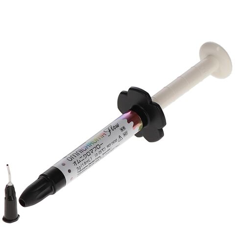Tokuyama 10220 Omnichroma Flow Flowable Dental Composite Syringe 3gm in Kuwait