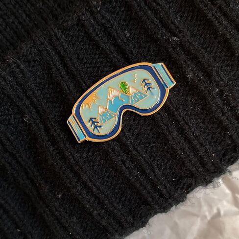 Snowboard Apparel Pins in Saudi Arabia