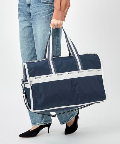 حقيبة عطلة نهاية الأسبوع الكبيرة من LeSportsac in Kuwait
