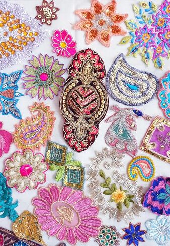Sari sari sari patch patch exproeded extracins handwork intage lot antain antique sari 25 pitch doll craft decor on India trim patch ds367 in Kuwait