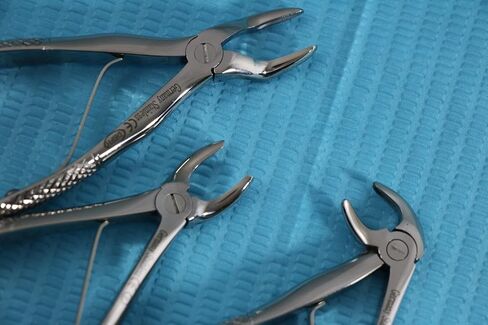New 3 German Stainless Dental Tooth EXTRACTING Forceps Pedo NO DEFF DEFB DEFH in Saudi Arabia