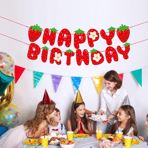 لافتة عيد ميلاد سعيد بالفراولة من ميتينجو، زينة لحفلات أعياد الميلاد بطابع الفراولة، زينة لحفلات الفتيات الحلوة بالتوت in Kuwait