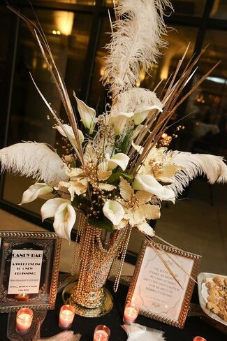 Happy Feather Natural Ostrich Feathers Centerpiece 14-16 inch for Wedding Home Party Decoration, DIY Craft-White- Pack of 10 in Saudi Arabia