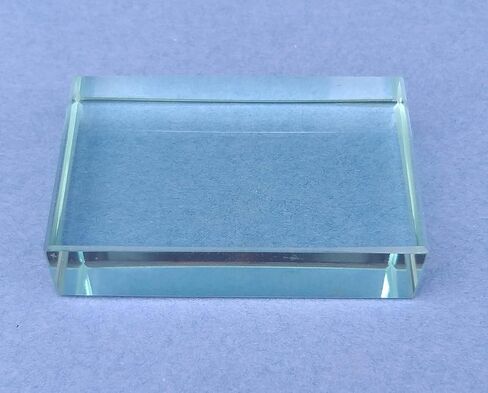 Rectangular Glass Slab (75 x 50 x 18 mm) Ideal for Optical Experiments for School & College Labs in Kuwait