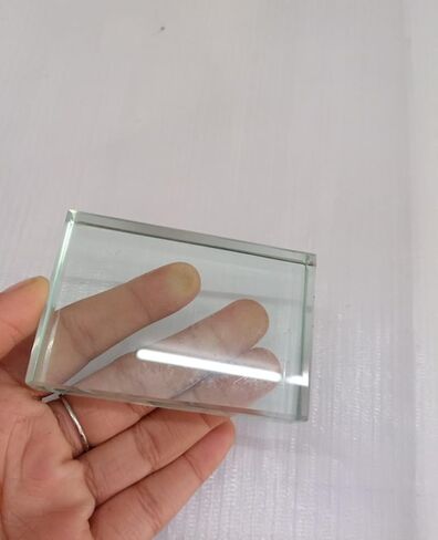 Rectangular Glass Slab (75 x 50 x 18 mm) Ideal for Optical Experiments for School & College Labs in Kuwait
