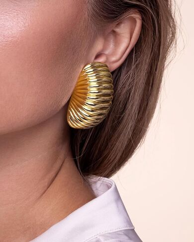 Large Gold Chunky Clip on Statement Earrings for Women, Bold Handmade Exaggerated Trendy Seashell Ribbed Jewelry Gifts, Curved Half Circle Textured Summer Beach Fashion Earrings Accessories, Big Vintage Irregular Hammered Thick Circular Nickle Free Cuff H in Saudi Arabia