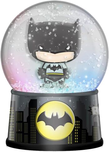 Silver Buffalo Marvel Deadpool أيقونة محاصر 45 مم فاتحة الثلج Up Snow Globe in Kuwait