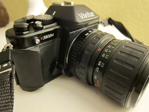 كاميرا Vivitar V3800N مقاس 35 مم SLR مع عدسة 28-70 مم in Saudi Arabia