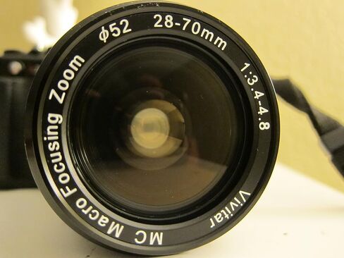 كاميرا Vivitar V3800N مقاس 35 مم SLR مع عدسة 28-70 مم in Saudi Arabia