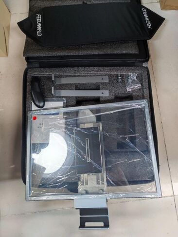 TP16 teleprompter is a 16-inch Foldable Prompter Suitable for DSLR Cameras, Tablets, and Smartphones. It Features a Remote Control and a Carry case for Video Recording, l in Saudi Arabia