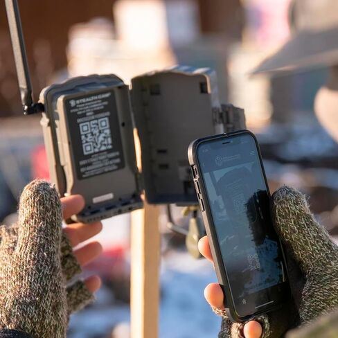 Stealth Cam Fusion MAX Dual Sim 36MP Photo & 1080P HD Video، 0.35 ثانية سرعة التشغيل، كاميرا الصيد الخلوية التي يتم التحكم فيها عن طريق التطبيق، AT&T & Verizon + لوحة شمسية in Kuwait