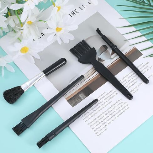 Mini Keyboard Brush, 5 Pcs PP Handle Nylon Anti-Static Keyboard Cleaning Brushes Kit Portable Dusting Brushes for Keyboards Car Interior Motherboard Camera Small Electronics Cleaning in Saudi Arabia